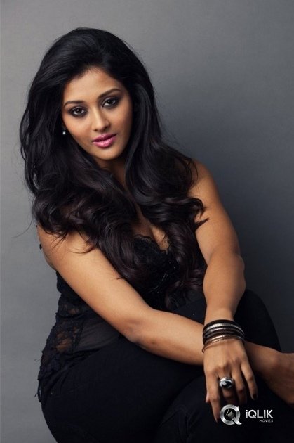 Pooja-Jhaveri